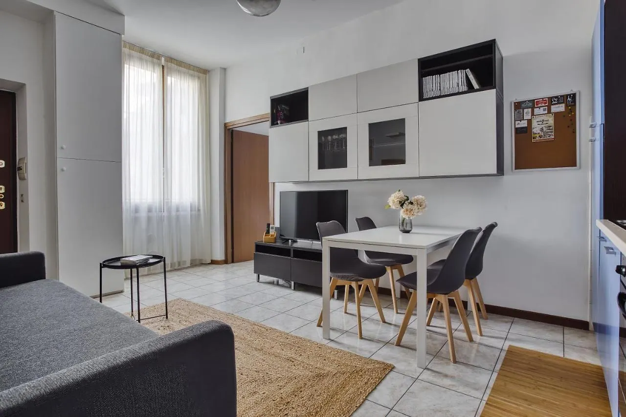 Casa Azzurra - Citta Studi- Via Lomellina Apartment Milan 0*,  Italy