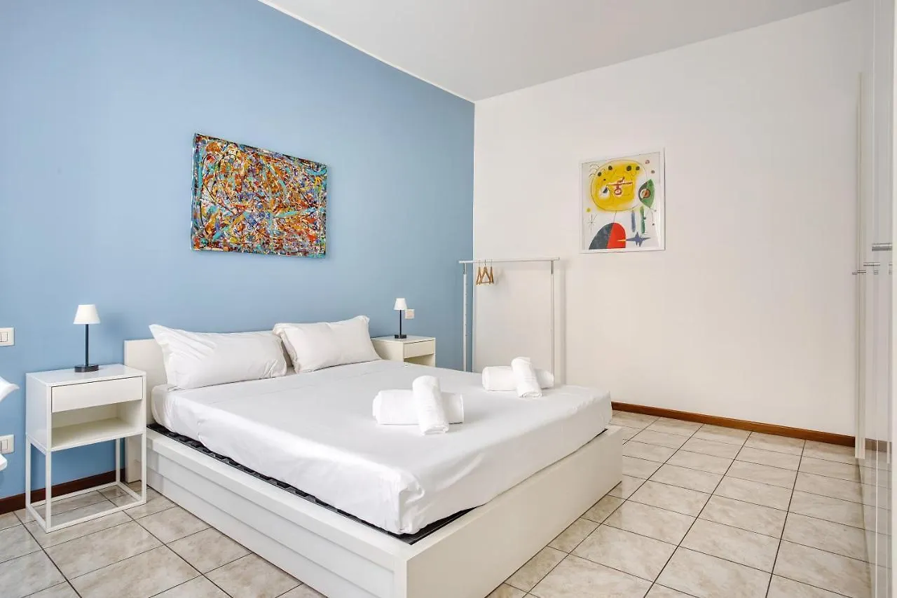 Casa Azzurra - Citta Studi- Via Lomellina Apartment Milan