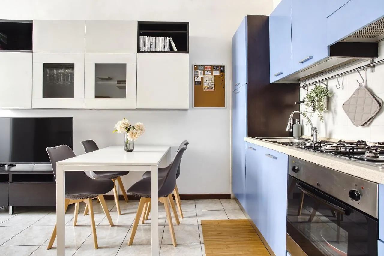 Casa Azzurra - Citta Studi- Via Lomellina Apartment Milan
